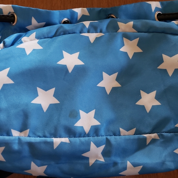 Wonder Woman Drawstring Backpack - Picture 13 of 13